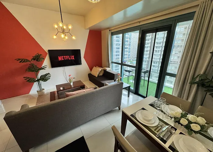 2br One Uptown Residences Near Uptown Mall, Mitsukoshi, And Restaurants 4*