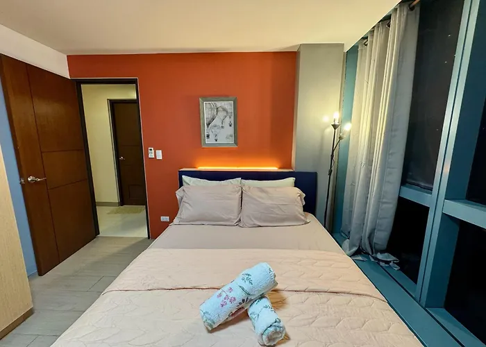 Aparthotel 2br One Uptown Residences Near Uptown Mall, Mitsukoshi, And Restaurants Manila
