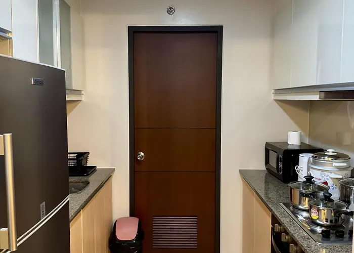 2br One Uptown Residences Near Uptown Mall, Mitsukoshi, And Restaurants 4*